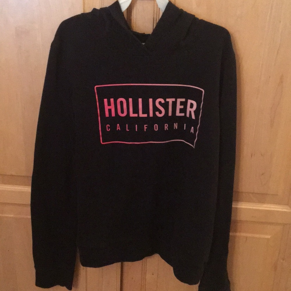 Black hollister hoodie!